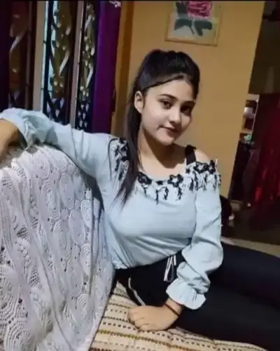 Call Girls Service in Arera Colony